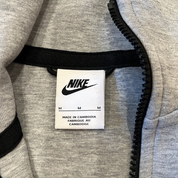Nike Tech zip up sweater - Picture 8 of 11